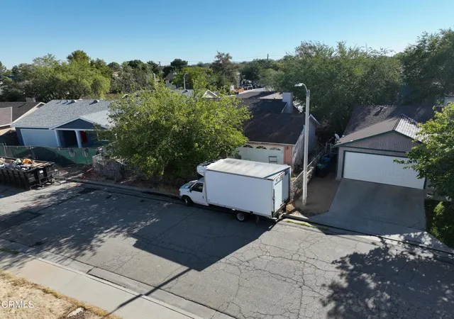 Photo 1 of Single family home for sale at 44118 Parkview Ln, Lancaster, CA 93535 | MLS# P1-29090 | Listing updated on 2026-10-03