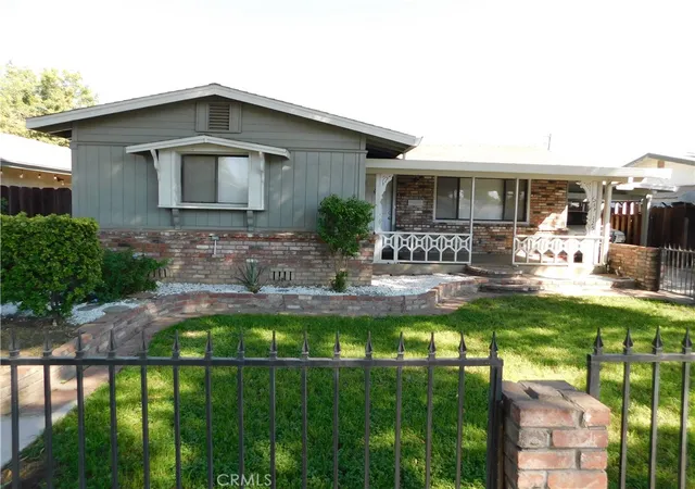 Photo 1 of Single family home for sale at 1253 W 11th Street, Merced, CA 95341 | MLS# MC26214838 | Listing updated on 2026-10-03