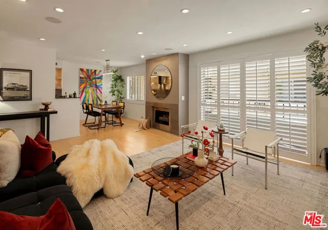 Listing Photo 1 - Condo for sale in building located at 1221 N Kings Rd, West Hollywood, CA 90069 - Unit #307