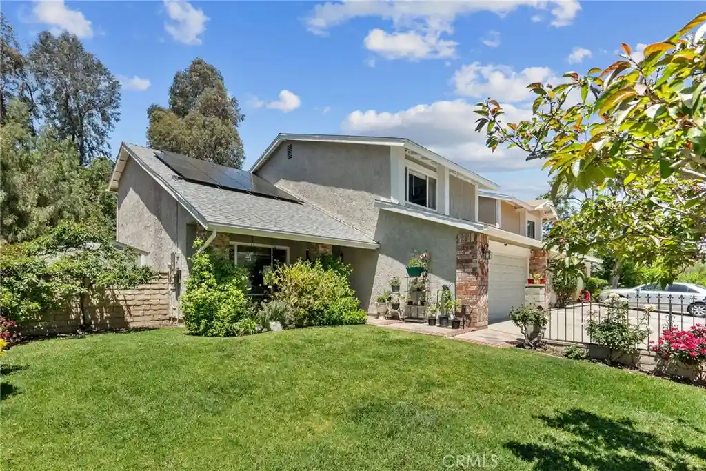Photo 1 of Single family home for sale at 21911 Peppercorn Dr, Santa Clarita, CA 91350 | MLS# SR26215190 | Listing updated on 2026-10-31