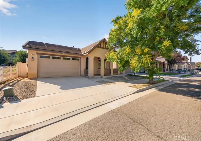 Photo 2 of Single family home for sale at 868 White Pepper, Hemet, CA 92545 | MLS# SW26215317 | Listing updated on 2026-10-03