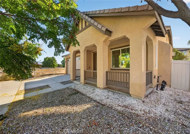 Photo 3 of Single family home for sale at 868 White Pepper, Hemet, CA 92545 | MLS# SW26215317 | Listing updated on 2026-10-03