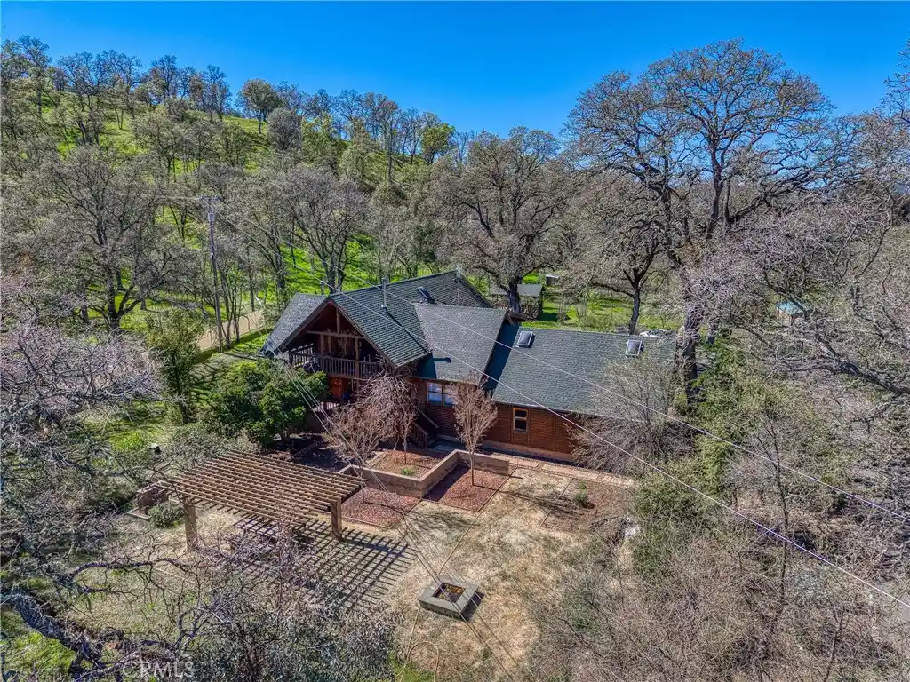 Single family home for sale at 1001 Louis Way, Lakeport, CA 95453 | MLS# LC26215367