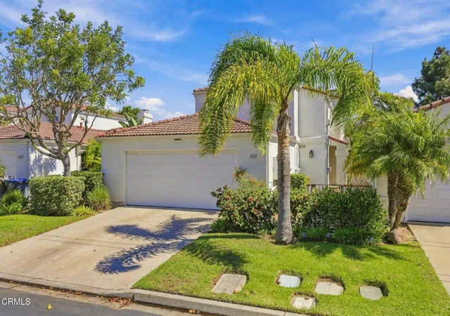 Photo 3 of Single family home for sale at 2238 Bermuda Dunes Pl, Oxnard, CA 93036 | MLS# V1-39069 | Listing updated on 2026-10-09