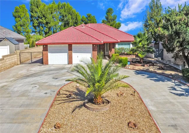 Single family home for sale at 13355 Stoneridge Dr, Victorville, CA 92395 | MLS# HD26213465