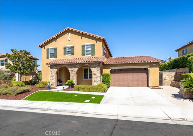 Photo 2 of Sale Pending at 32550 Guadagno, Temecula, CA 92592 | MLS# SW26213213 | Listing updated on 2026-10-08