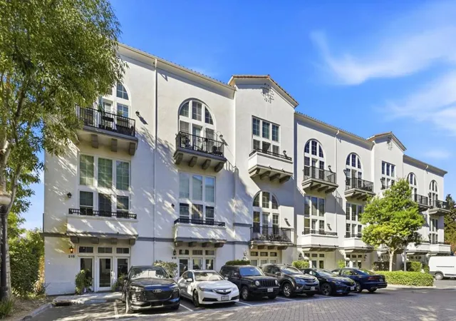 Photo 2 of Condo for sale at 20 Ryland Park Dr #207, San Jose, CA 95110 | MLS# ML82063457 | Listing updated on 2026-10-12