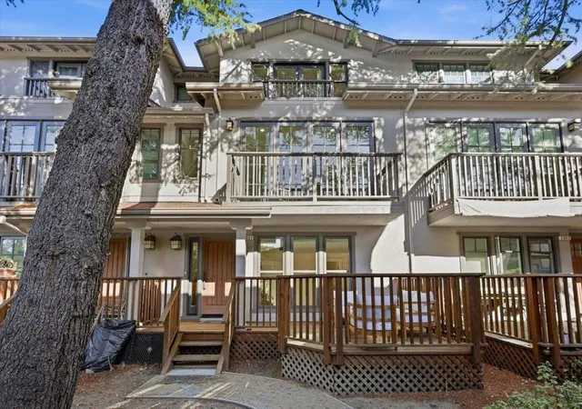 Photo 2 of Townhouse for sale at 1537 Hummingbird Pl, San Jose, CA 95129 | MLS# ML82063458 | Listing updated on 2026-10-12