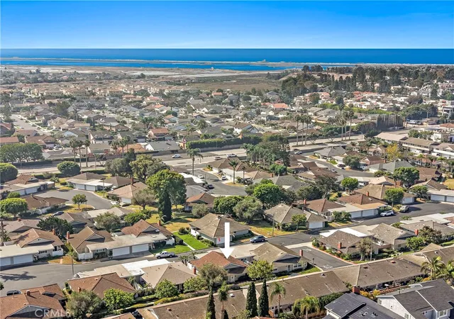 Photo 3 of Single family home for sale at 5421 Bonanza, Huntington Beach, CA 92649 | MLS# OC26214871 | Listing updated on 2026-10-09
