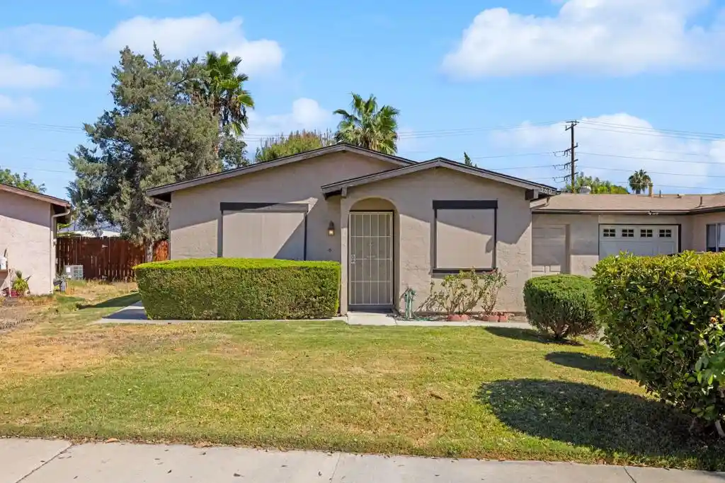 Photo 1 of Single family home for sale at 360 Calle Cazadero, Hemet, CA 92545 | MLS# 219153712DA | Listing updated on 2026-10-20