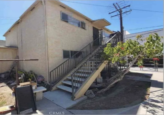 Photo 3 of Multi family home for sale at 4448 Ohio St, San Diego, CA 92116 | MLS# OC26215511 | Listing updated on 2026-10-09