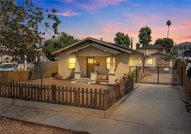 Photo 1 of Single family home for sale at 3328 Comer, Riverside, CA 92507 | MLS# SW26215541 | Listing updated on 2026-10-10