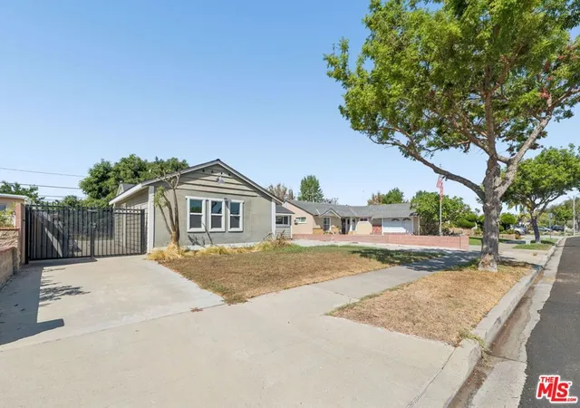 Photo 2 of Single family home for sale at 419 S Laxore St, Anaheim, CA 92804 | MLS# 26996233 | Listing updated on 2026-10-10