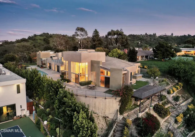 Photo 3 of Single family home for sale at 3681 Alomar Dr, Sherman Oaks, CA 91423 | MLS# 226004711 | Listing updated on 2026-10-08
