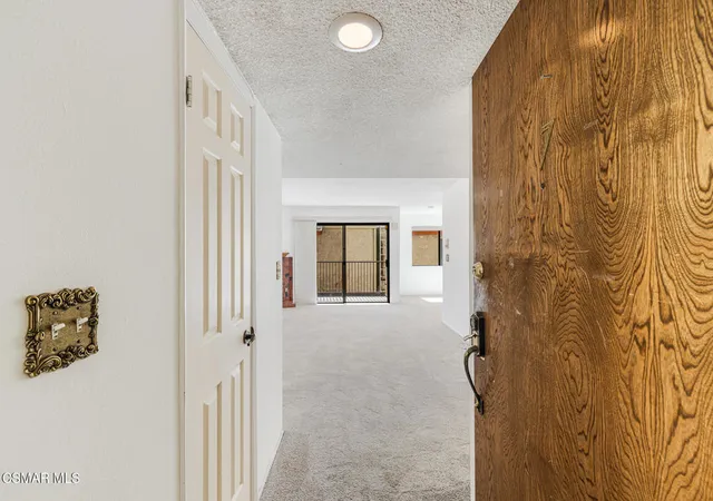Photo 3 of Condo for sale at 9960 Owensmouth Ave #7, Chatsworth, CA 91311 | MLS# 226004713 | Listing updated on 2026-10-05