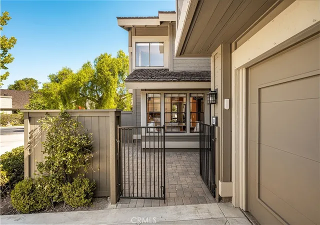 Photo 2 of Condo for sale at 9 Pinewood, Irvine, CA 92604 | MLS# OC26206140 | Listing updated on 2026-10-10