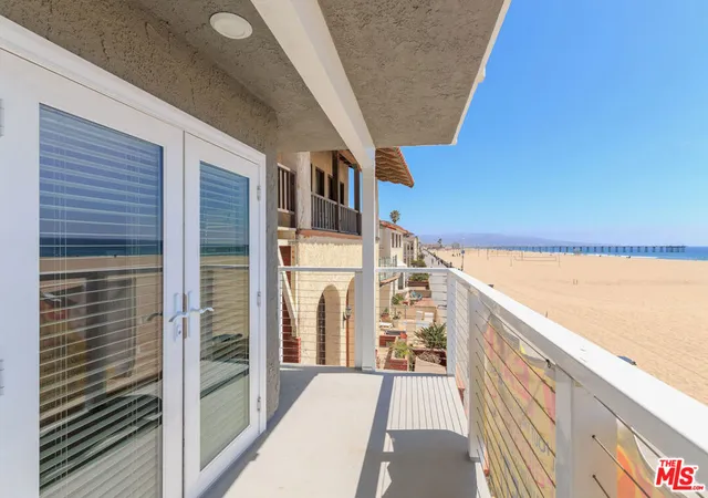 Listing Photo 5 - Condo for sale in building located at 1836 The Strand, Hermosa Beach, CA 90254