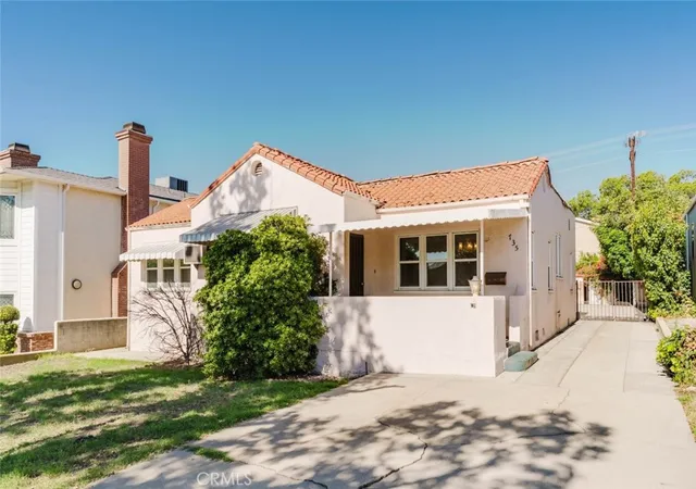 Photo 1 of Single family home for sale at 735 E Verdugo Ave, Burbank, CA 91501 | MLS# GD26213809 | Listing updated on 2026-10-11