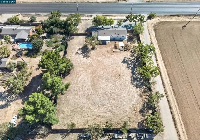 Photo 3 of Sale Pending at 23273 Marsh Crk Rd, Brentwood, CA 94513 | MLS# 41150225 | Listing updated on 2026-10-11
