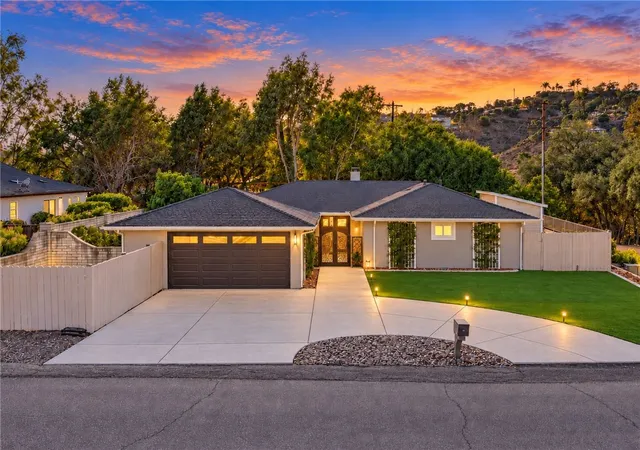 Photo 1 of Single family home for sale at 3101 Cherrypoint Ct, Fallbrook, CA 92028 | MLS# SW26215697 | Listing updated on 2026-10-12