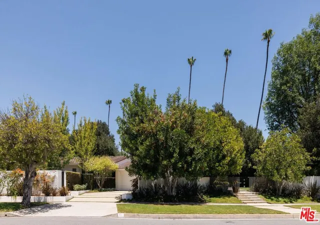 Photo 51 of Single family home for sale at 880 Canterbury Rd, San Marino, CA 91108 | MLS# 26996487 | Listing updated on 2026-10-11