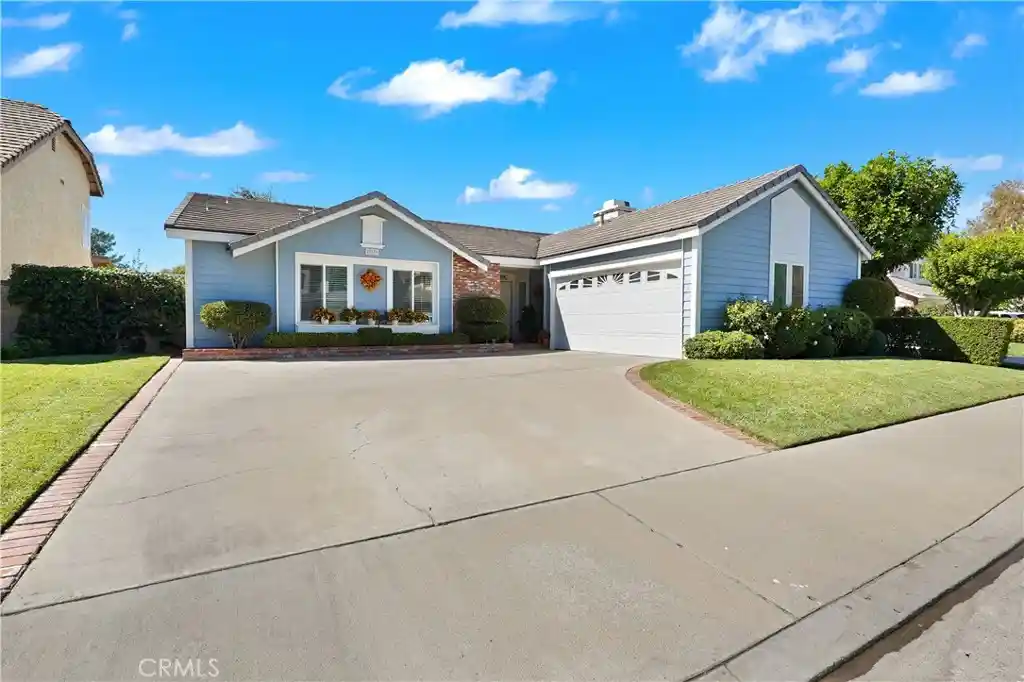 Photo 1 of Single family home for sale at 25839 Vaquero Ct, Valencia, CA 91355 | MLS# SR26215041 | Listing updated on 2026-10-09