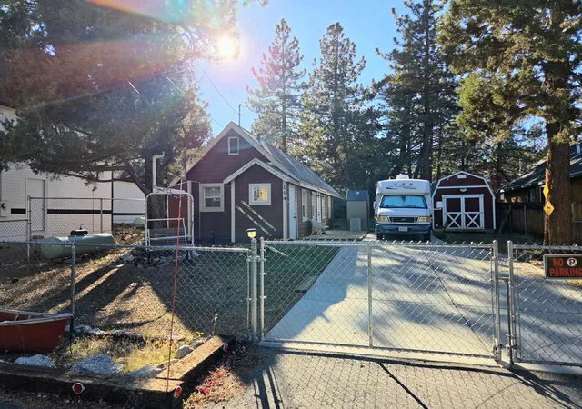 Photo 1 of Single family home for sale at 154 Leonard Ln, Sugarloaf, CA 92386 | MLS# 219153748PS | Listing updated on 2026-10-04