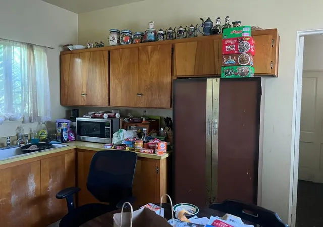 Photo 3 of House for sale at 1630 Filbert St, Oakland, CA 94607 | MLS# ML82063520 | Listing updated on 2026-10-04