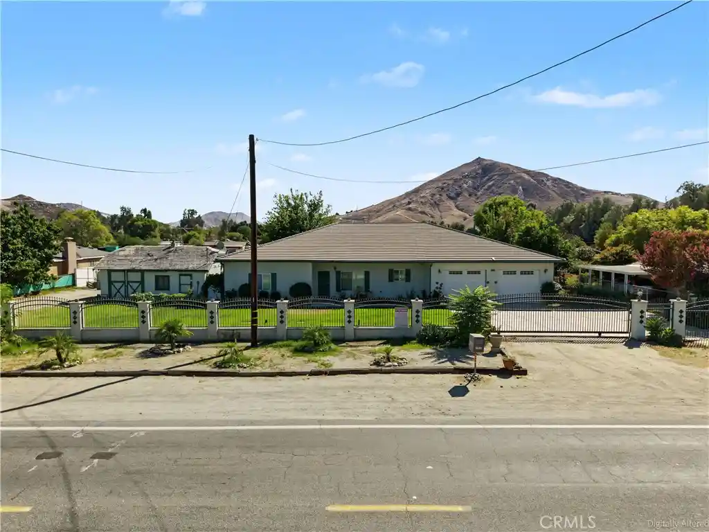 Single family home for sale at 17643 Santa Ana, Bloomington, CA 92316 | MLS# IV26215828