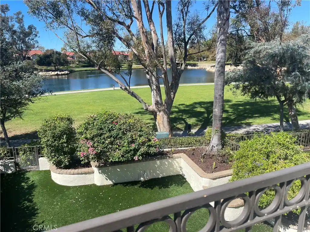 Townhouse for sale at 31 Calle Melinda, Rancho Santa Margarita, CA 92688 | MLS# OC26215198