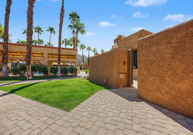 Photo 4 of Condo for sale at 73461 Foxtail Ln, Palm Desert, CA 92260 | MLS# 219153753DA | Listing updated on 2026-10-30