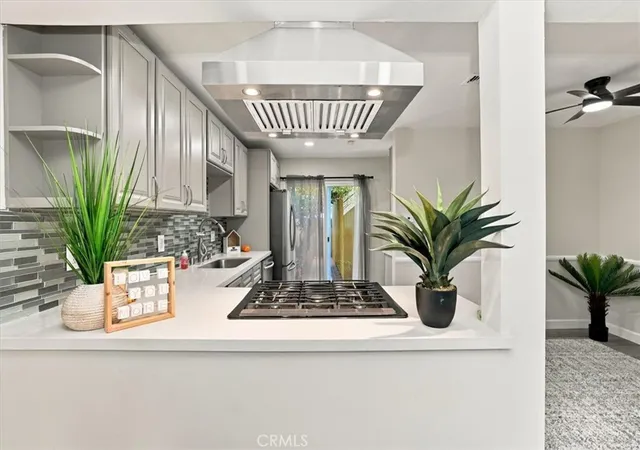 Photo 4 of Condo for sale at 13656 Red Hl, Tustin, CA 92780 | MLS# IG26215585 | Listing updated on 2026-10-10