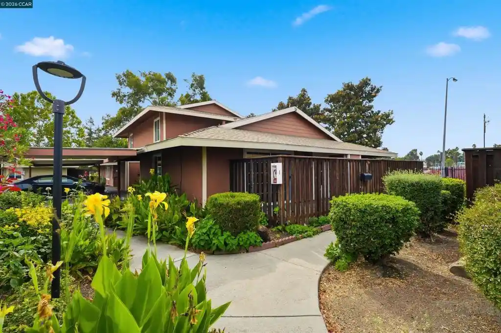 Photo 1 of Sale Pending at 2005 Olivera Rd #D, Concord, CA 94520 | MLS# 41150247 | Listing updated on 2026-10-25