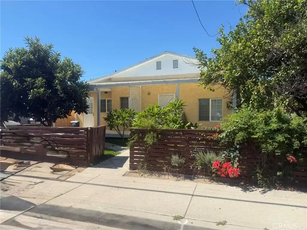 Single family home for sale at 101 S Lotus, Pasadena, CA 91107 | MLS# WS26215553
