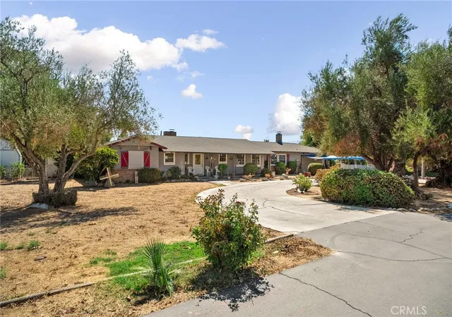 Photo 3 of Single family home for sale at 8170 Grapewin, Eastvale, CA 92880 | MLS# CV26215393 | Listing updated on 2026-10-06
