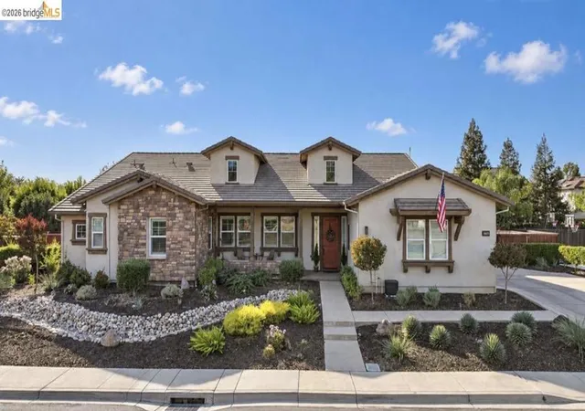 Photo 1 of Single family home for sale at 1565 Lone Oak Rd, Brentwood, CA 94513 | MLS# 41150250 | Listing updated on 2026-10-11