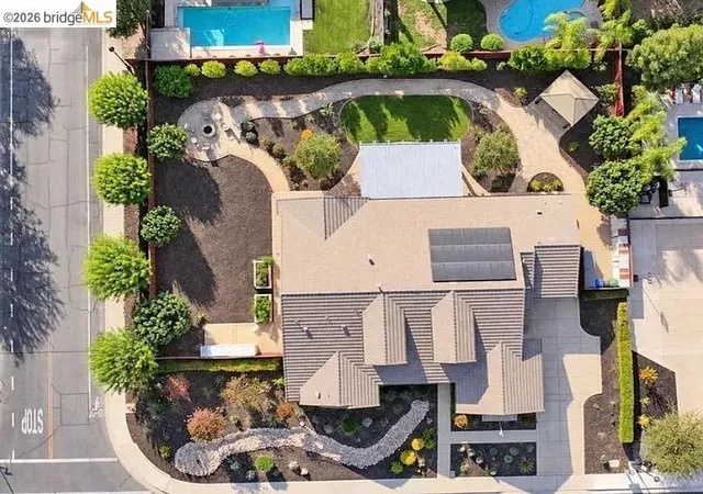 Single family home for sale at 1565 Lone Oak Rd, Brentwood, CA 94513 | MLS# 41150250