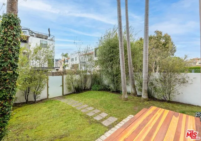 Photo 2 of Single family home for sale at 28 Westwind St, Marina Del Rey, CA 90292 | MLS# 26996171 | Listing updated on 2026-10-05