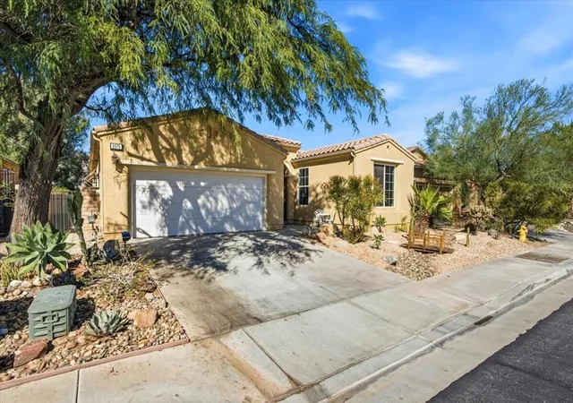 Photo 2 of Single family home for sale at 2579 Savanna Way, Palm Springs, CA 92262 | MLS# 219153757DA | Listing updated on 2026-10-06