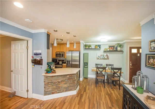 Listing Photo 4 - Condo for sale in building located at 2375 Del Mar Wy, Corona, CA 92882 - Unit #101