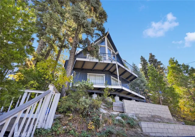 Photo 1 of Single family home for sale at 28919 Palisades, Lake Arrowhead, CA 92352 | MLS# CV26216111 | Listing updated on 2026-10-10