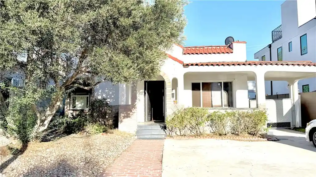 Multi family home for sale at 632 N Detroit, Los Angeles, CA 90036 | MLS# OC26203000
