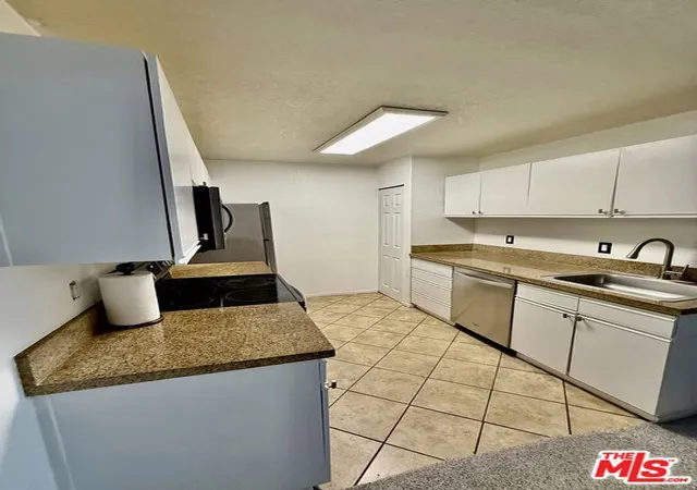 Photo 3 of Condo for sale at 1265 Kendall Dr #6I5, San Bernardino, CA 92407 | MLS# 26996745 | Listing updated on 2026-10-10