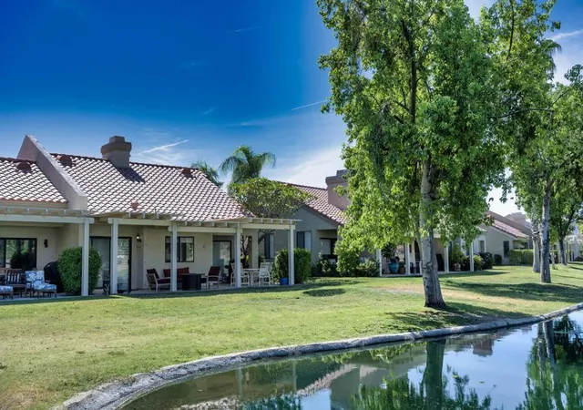 Listing Photo 4 - Condo for sale in building located at 41327 Princeville Ln, Palm Desert, CA 92211