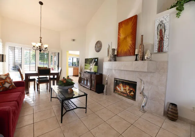 Listing Photo 5 - Condo for sale in building located at 41327 Princeville Ln, Palm Desert, CA 92211