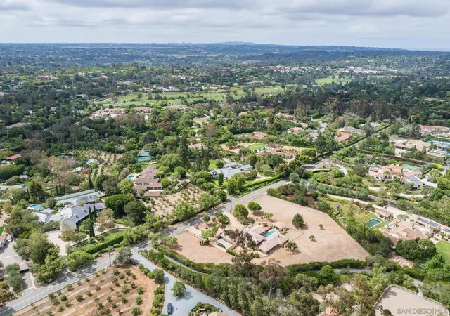 Photo 3 of Single family home for sale at 6358 Lago Lindo, Rancho Santa Fe, CA 92067 | MLS# 260024164SD | Listing updated on 2026-10-06