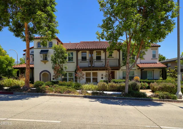 Photo 1 of Townhouse for sale at 281 N Mar Vista #14, Pasadena, CA 91106 | MLS# P1-29106 | Listing updated on 2026-10-06