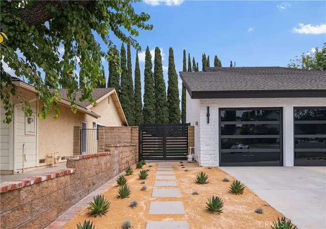 Photo 4 of Single family home for sale at 4334 E Ruth Pl, Orange, CA 92869 | MLS# OC26214698 | Listing updated on 2026-10-06