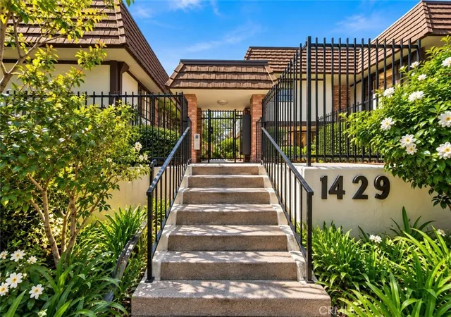 Photo 3 of Condo for sale at 1429 Valley View #18, Glendale, CA 91202 | MLS# GD26214046 | Listing updated on 2026-10-11