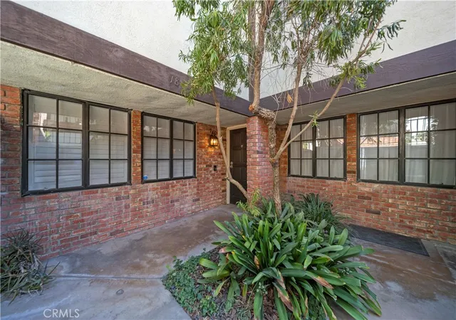 Photo 3 of Condo for sale at 1429 Valley View Rd #18, Glendale, CA 91202 | MLS# GD26214046 | Listing updated on 2026-10-11